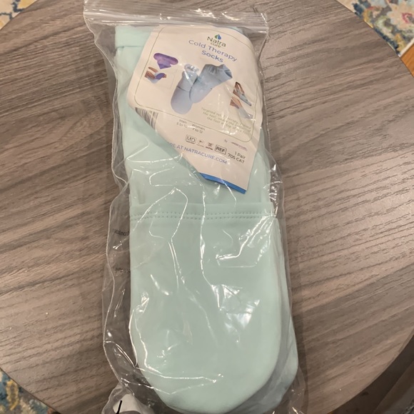 Natra Cure Cold Therapy Socks - Picture 2 of 5